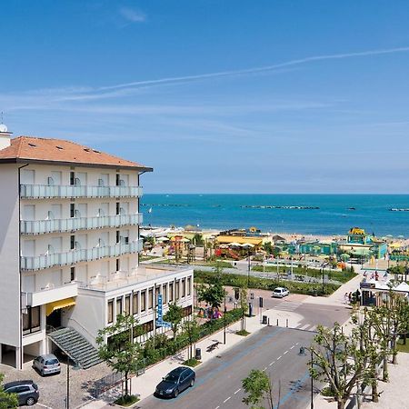 Little Hotel Чезенатико Екстериор снимка