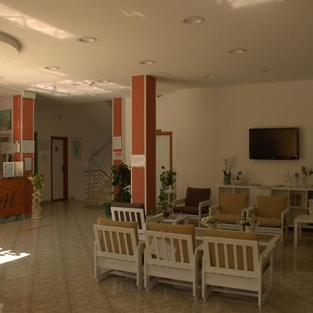 Little Hotel Чезенатико Екстериор снимка