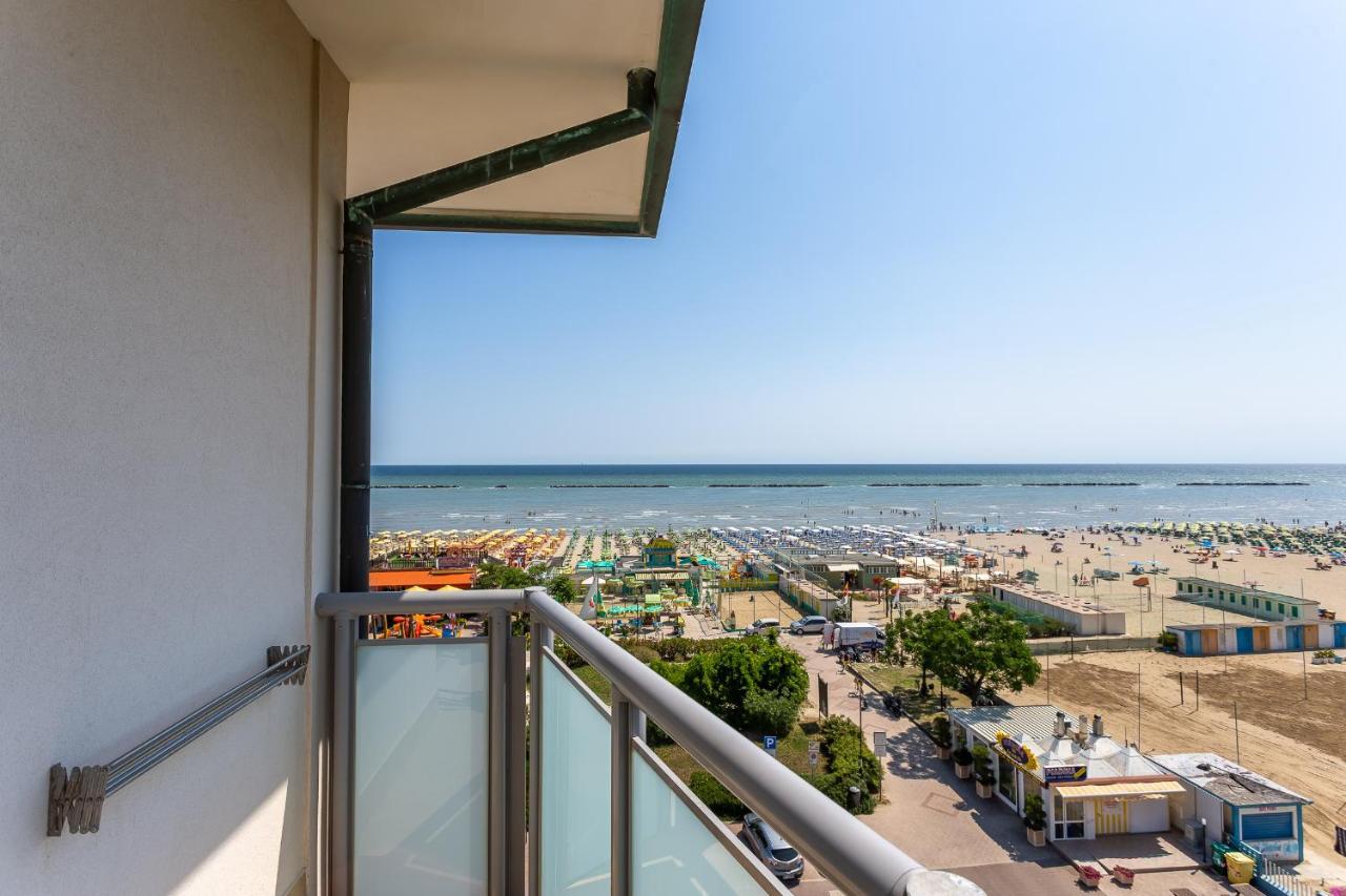 Little Hotel Чезенатико Екстериор снимка