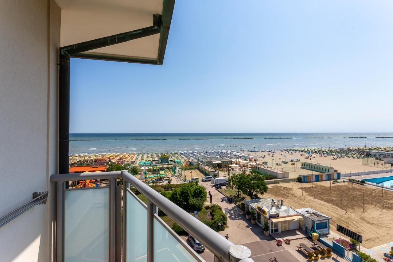 Little Hotel Чезенатико Екстериор снимка