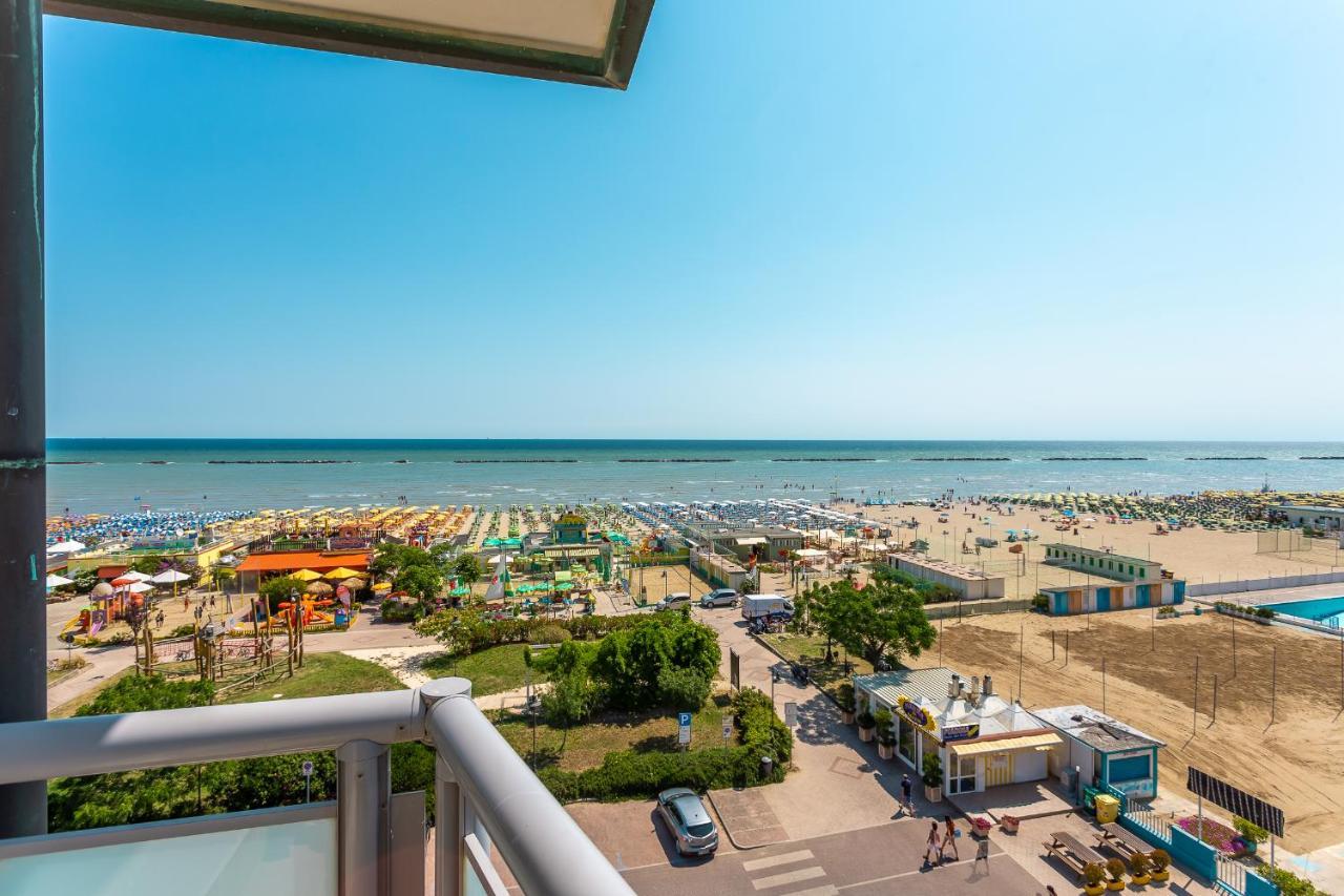 Little Hotel Чезенатико Екстериор снимка