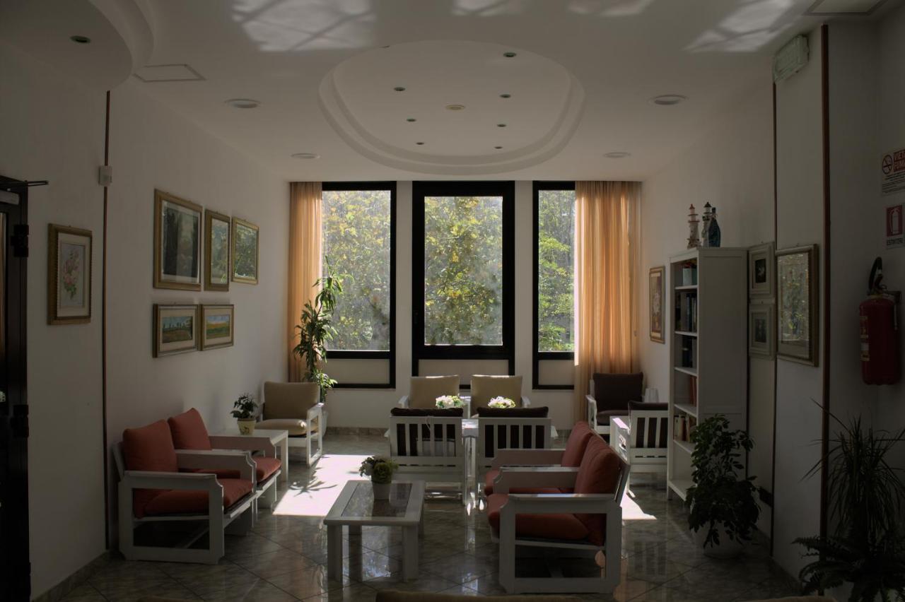 Little Hotel Чезенатико Екстериор снимка